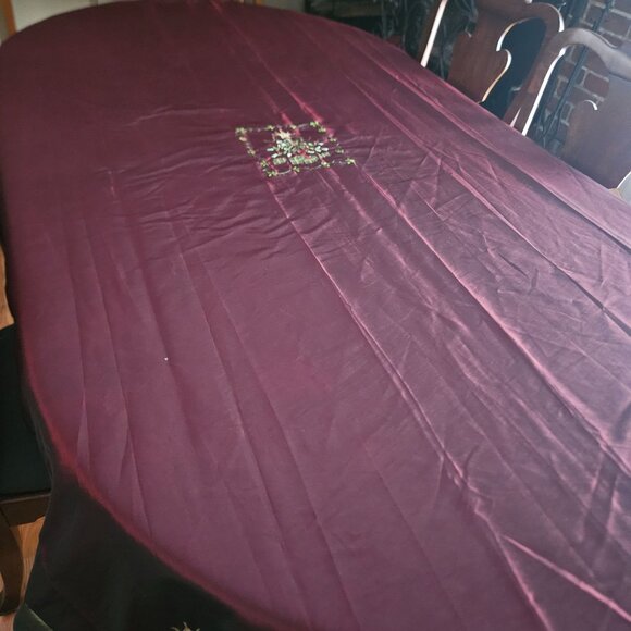 Burgundy Christmas Tablecloth Tree Embroidery Green Trim Nylon Lightweight - Picture 3 of 10